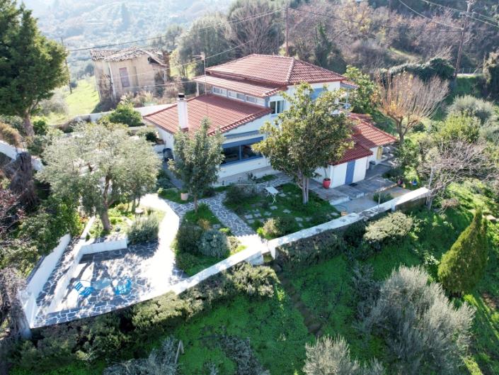 Image No.2-4 Bed Country House for sale