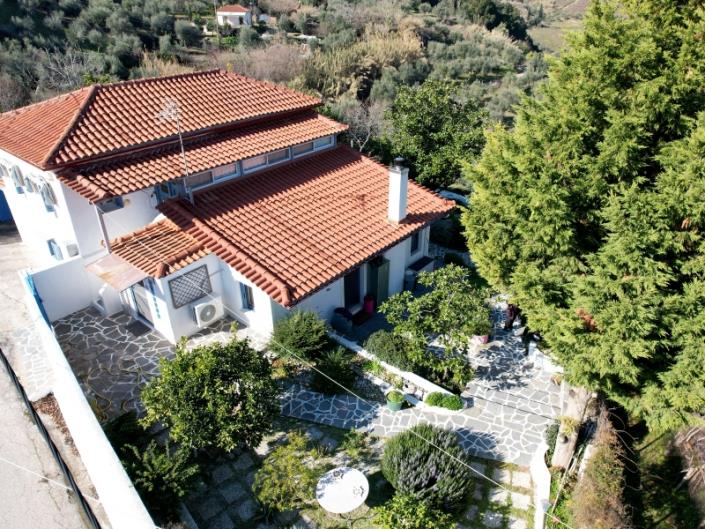 Image No.28-4 Bed Country House for sale