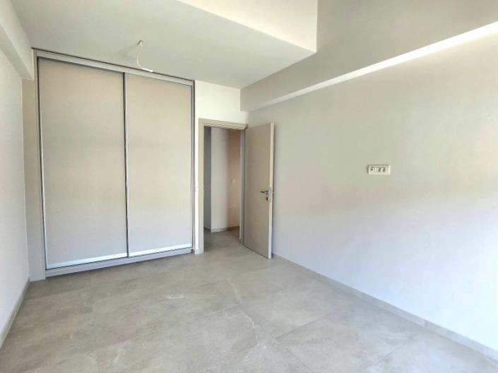 Image No.25-3 Bed House for sale