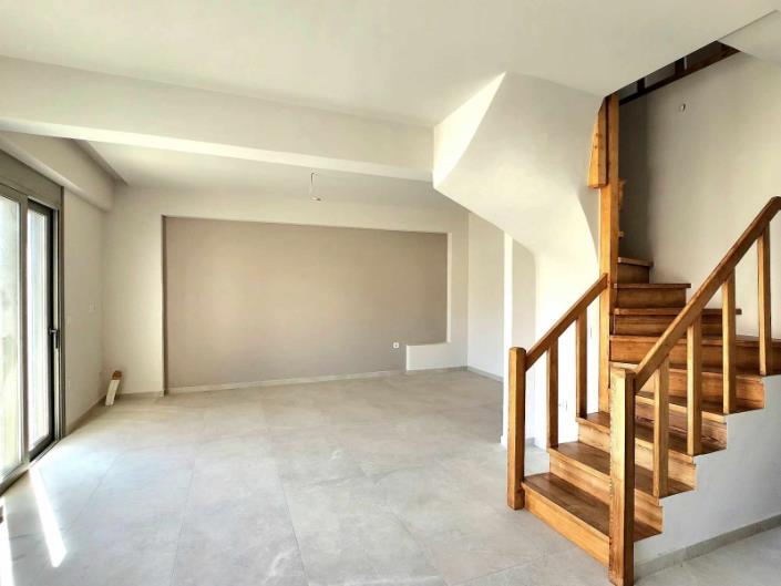 Image No.19-3 Bed House for sale