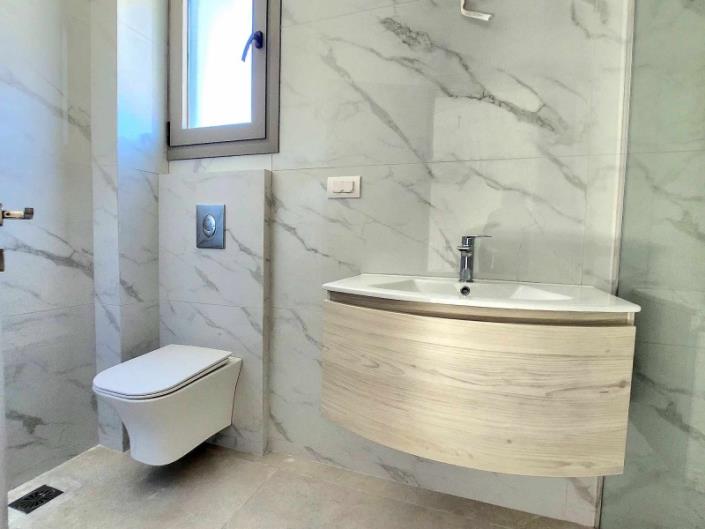 Image No.24-3 Bed House for sale