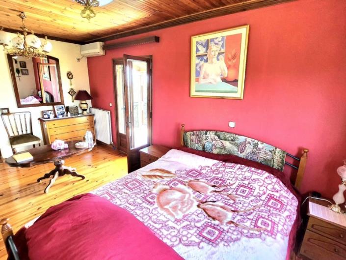 Image No.18-3 Bed House for sale