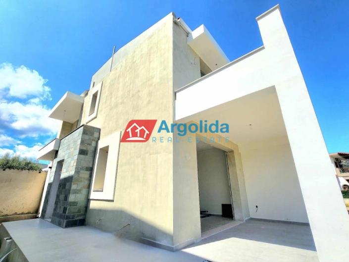 Image No.9-2 Bed House for sale