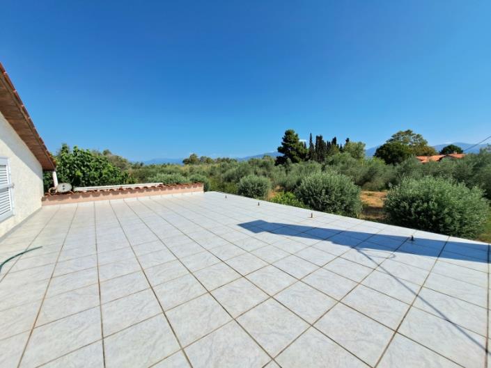 Image No.26-4 Bed House for sale