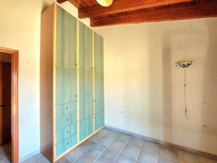 Image No.11-3 Bed Country House for sale