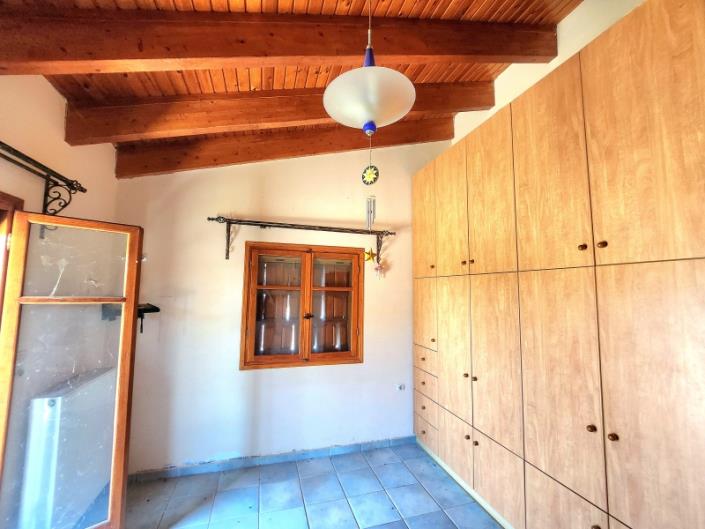 Image No.8-3 Bed Country House for sale