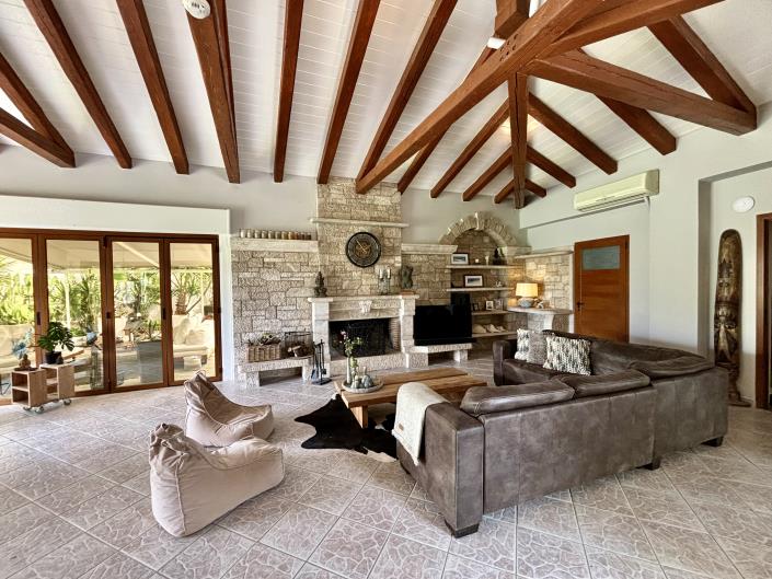 Image No.17-5 Bed Villa for sale