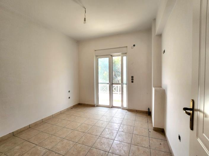 Image No.12-4 Bed House for sale