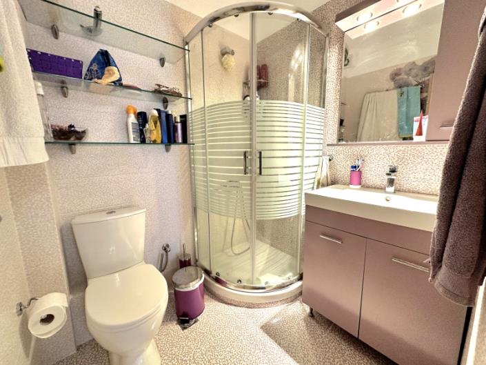 Image No.16-Maison / Villa de 3 chambres à vendre à Kiveri