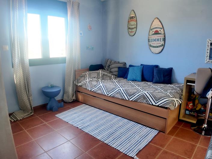 Image No.19-3 Bed House for sale