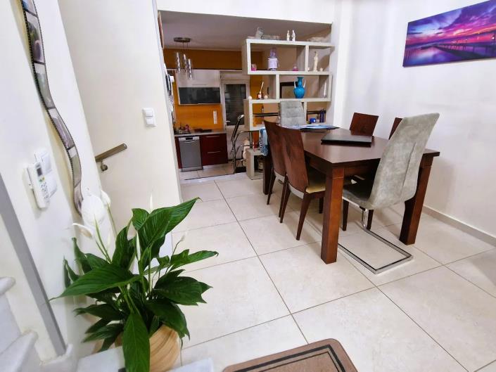 Image No.4-Jumelé de 4 chambres à vendre à Vrahati