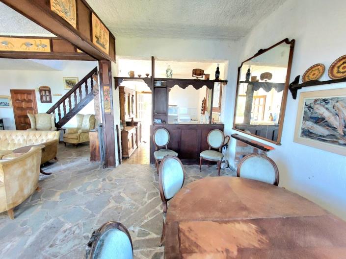 Image No.18-4 Bed House for sale