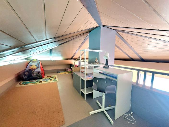 Image No.21-2 Bed House for sale