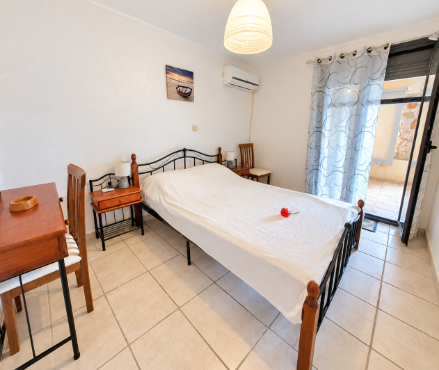 Image No.20-2 Bed House for sale