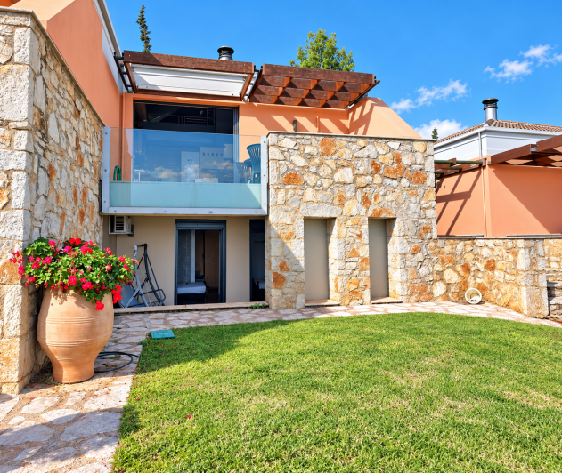 Image No.5-2 Bed House for sale