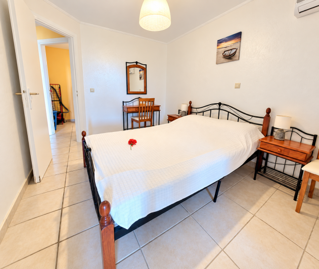 Image No.18-2 Bed House for sale