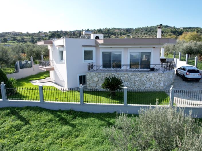 Image No.2-Maison / Villa de 3 chambres à vendre à Xylokastro