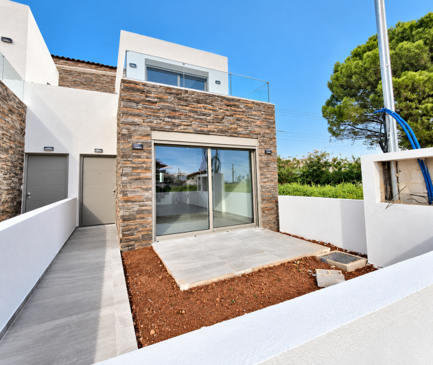 Image No.26-2 Bed House for sale