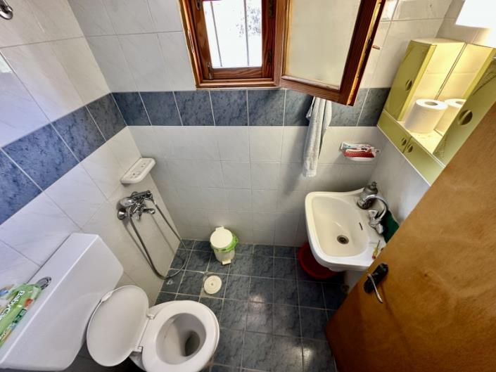 Image No.9-2 Bed House for sale