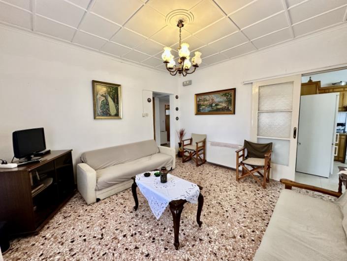 Image No.6-2 Bed House for sale