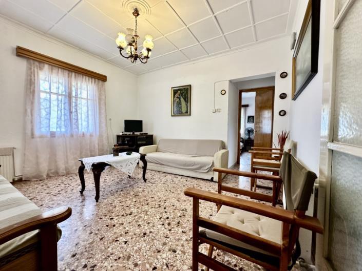 Image No.8-2 Bed House for sale