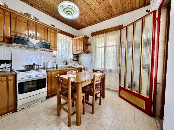 Image No.5-2 Bed House for sale