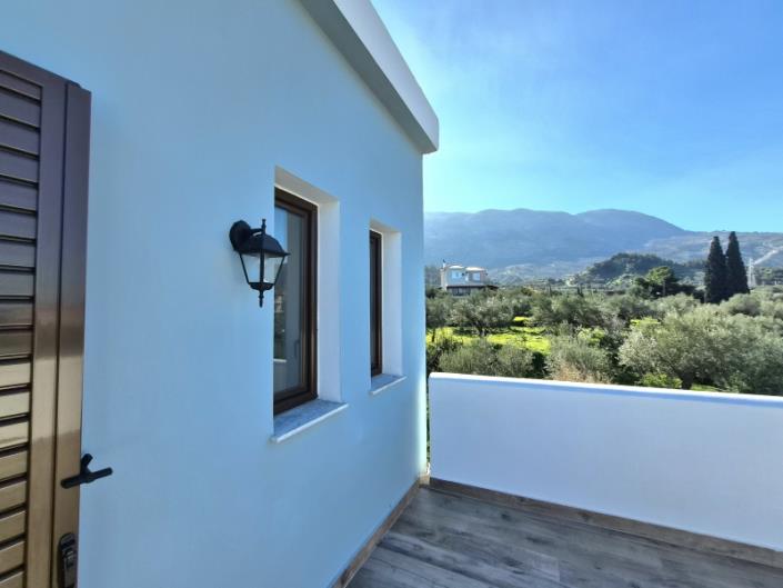 Image No.28-4 Bed Villa / Detached for sale