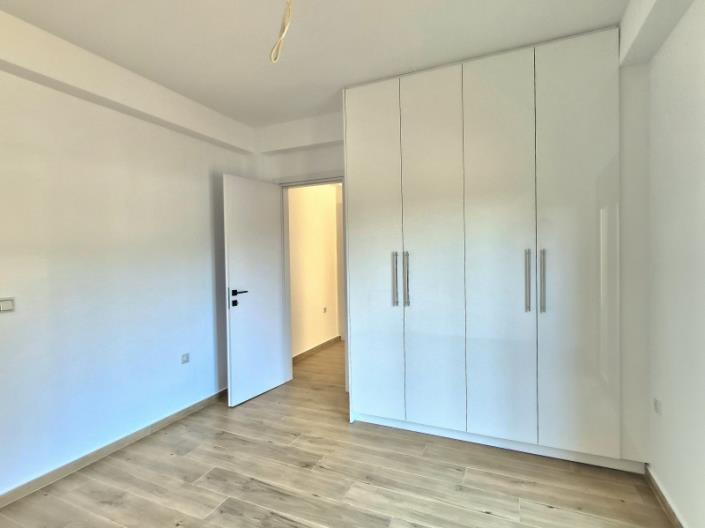 Image No.15-2 Bed Maisonette for sale