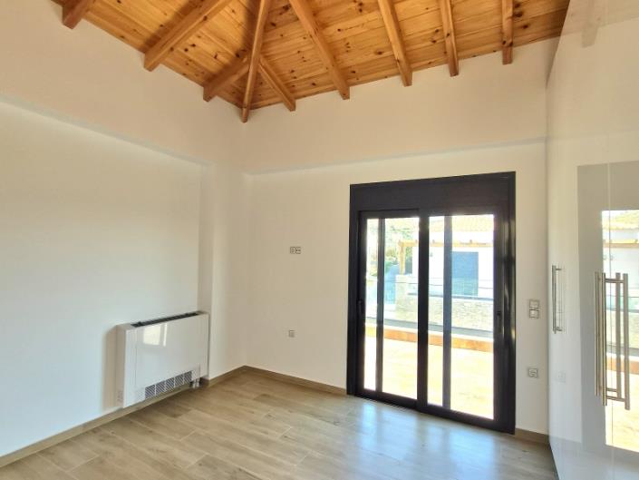 Image No.22-2 Bed Maisonette for sale