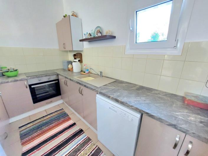 Image No.12-2 Bed House for sale