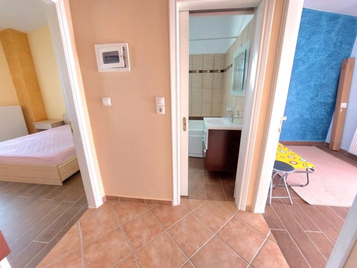 Image No.18-2 Bed Semi-Detached for sale