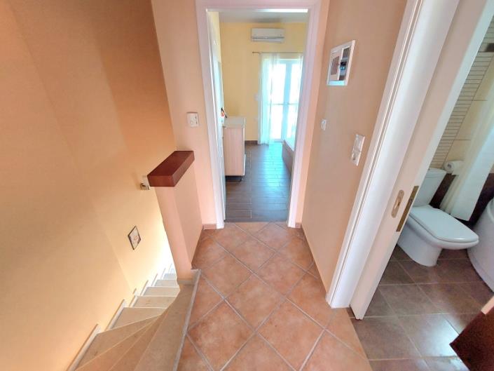 Image No.21-2 Bed Semi-Detached for sale