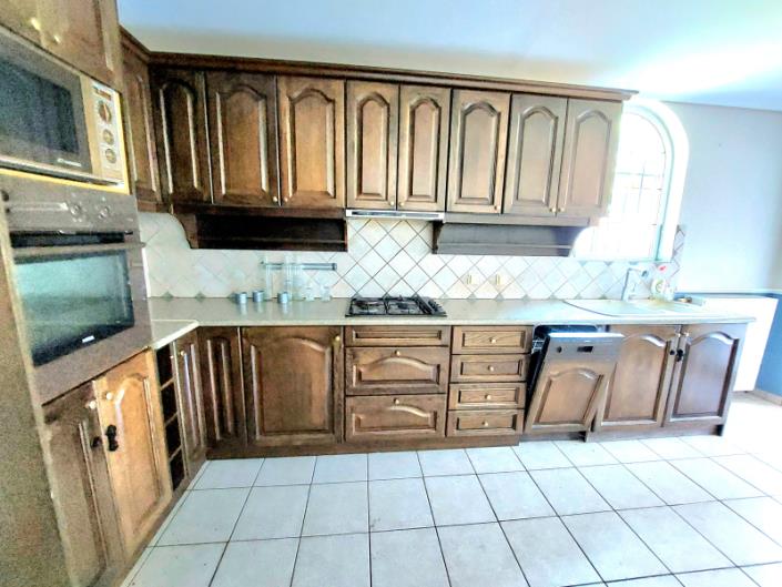 Image No.13-2 Bed House for sale