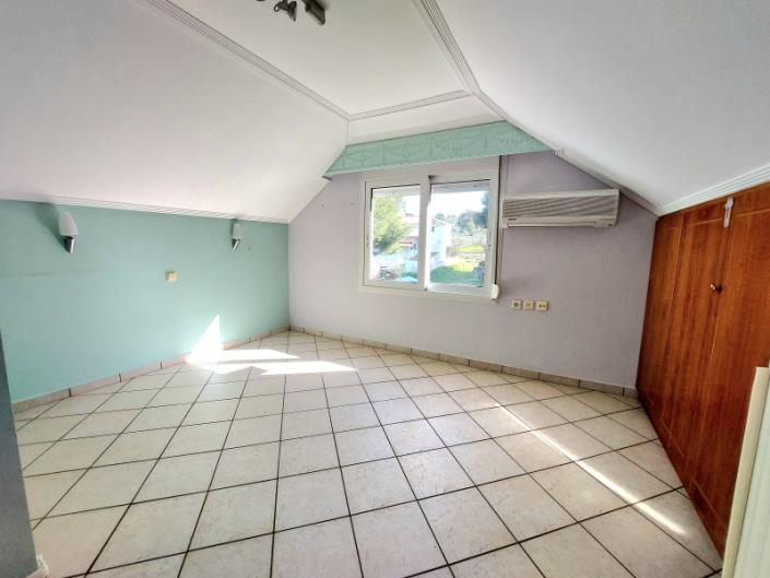 Image No.30-2 Bed House for sale