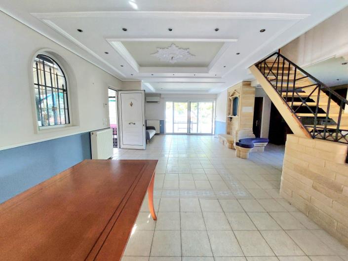 Image No.15-2 Bed House for sale