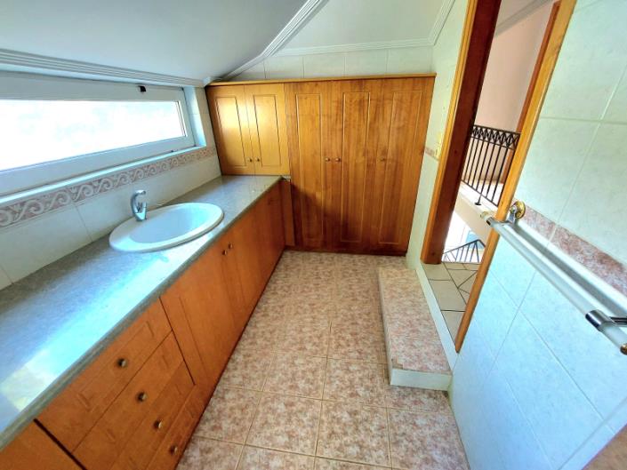 Image No.23-2 Bed House for sale