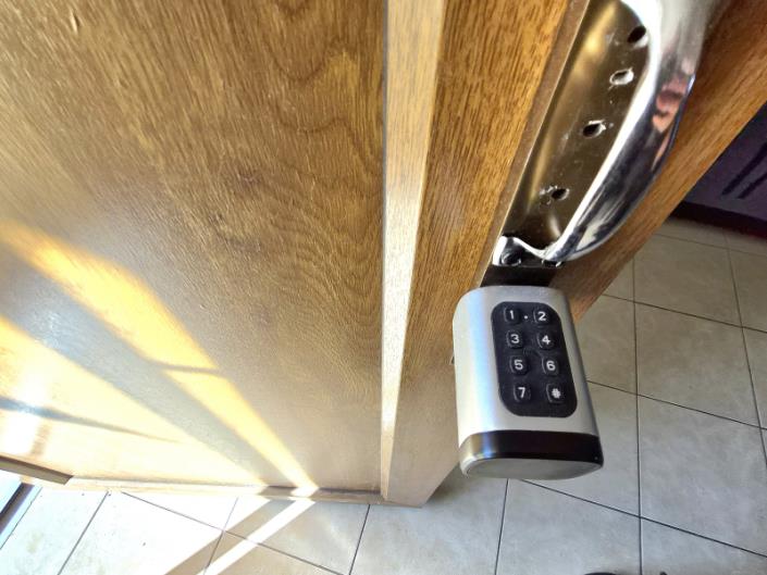 Image No.10-1 Bed Apartment for sale