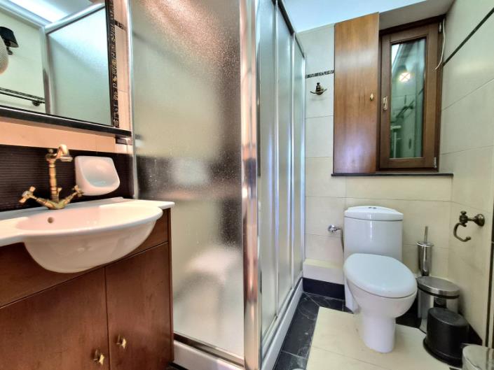 Image No.22-4 Bed Apartment for sale