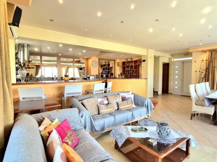 Image No.9-7 Bed Villa for sale