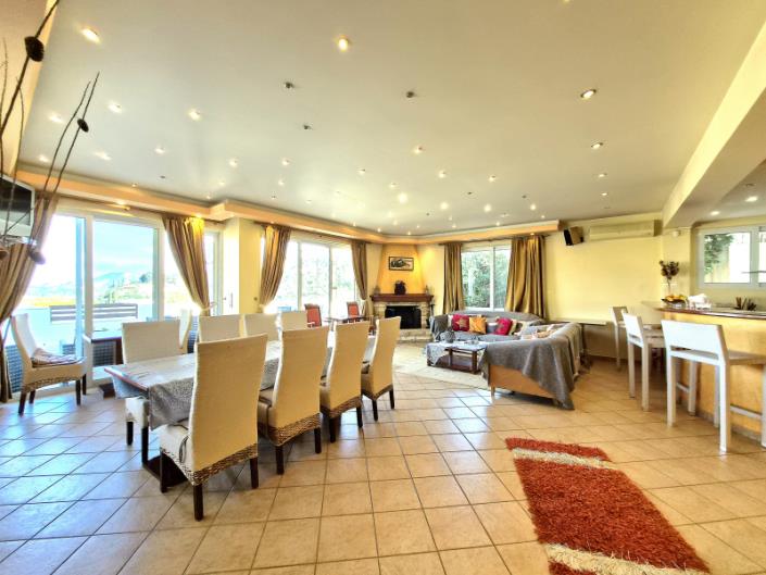 Image No.12-7 Bed Villa for sale