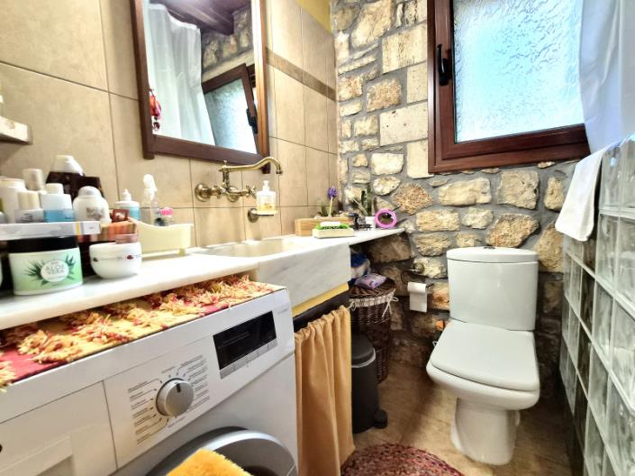 Image No.18-3 Bed House for sale