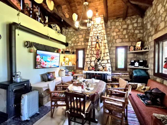 Image No.11-3 Bed House for sale