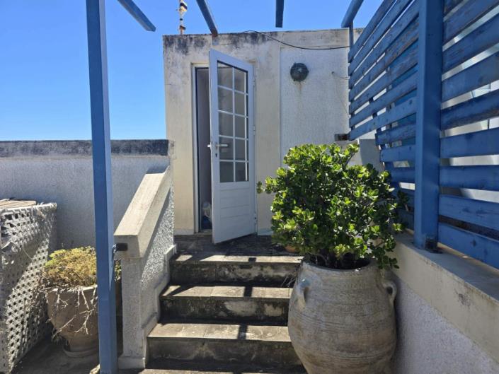 Image No.20-2 Bed Semi-Detached for sale