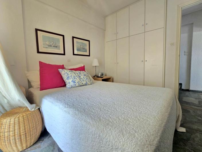 Image No.16-2 Bed Semi-Detached for sale