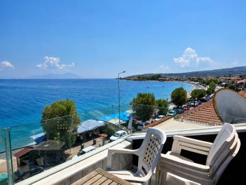 05-coastline-view