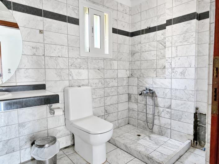 Image No.16-2 Bed House for sale