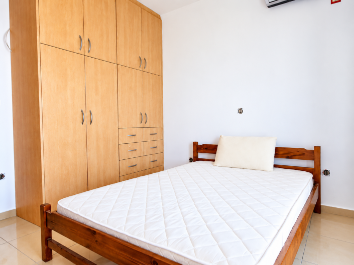 Image No.17-2 Bed House for sale