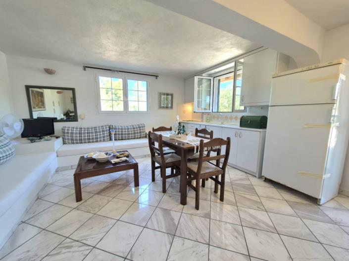 Image No.10-3 Bed House for sale