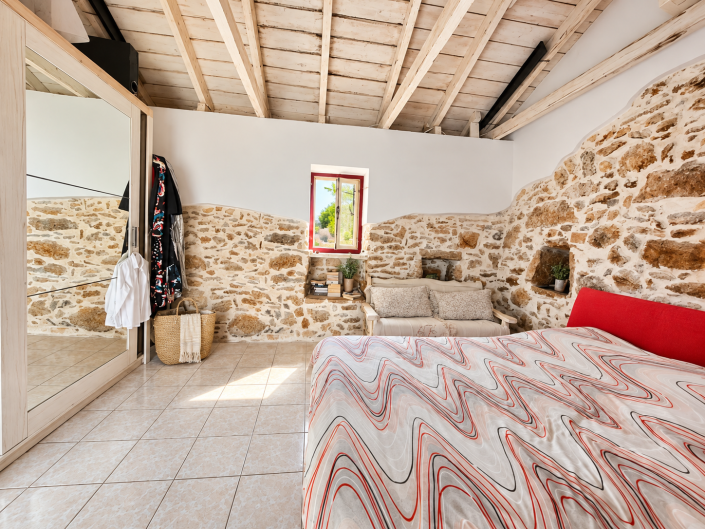 Image No.20-2 Bed House for sale