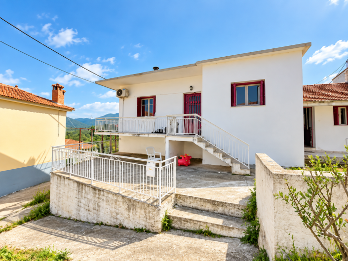 Image No.23-2 Bed House for sale